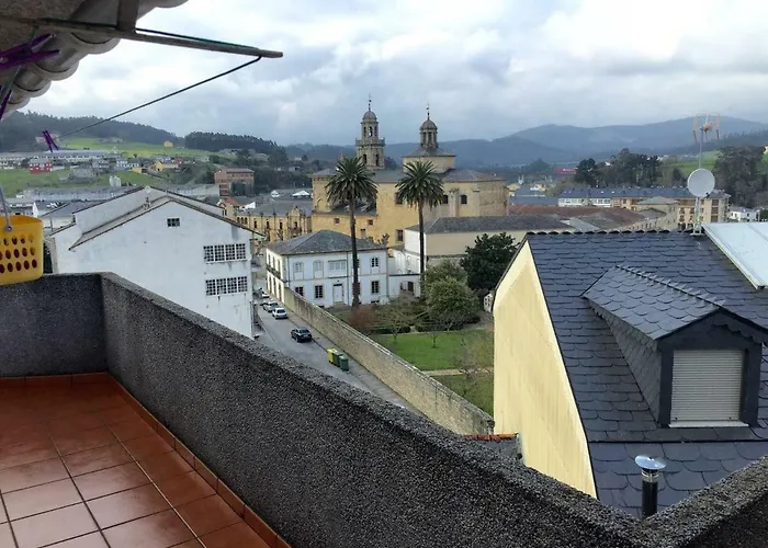 M Ramona Reja Diaz アパート