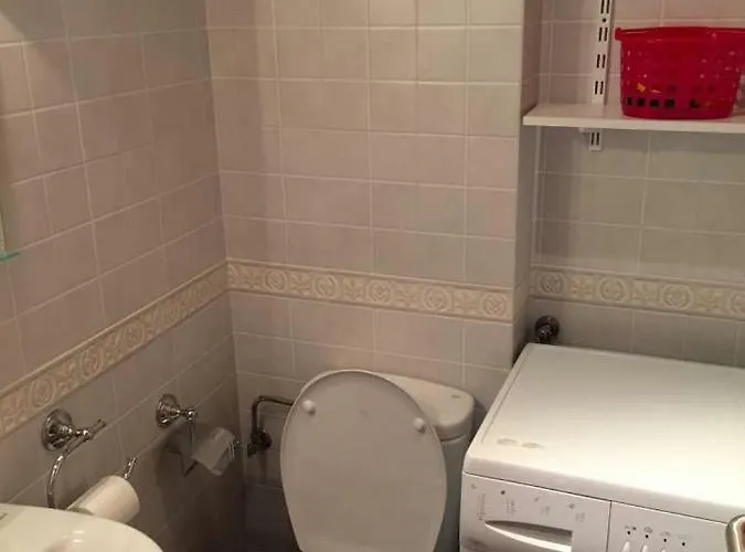 M Ramona Reja Diaz Appartamento *